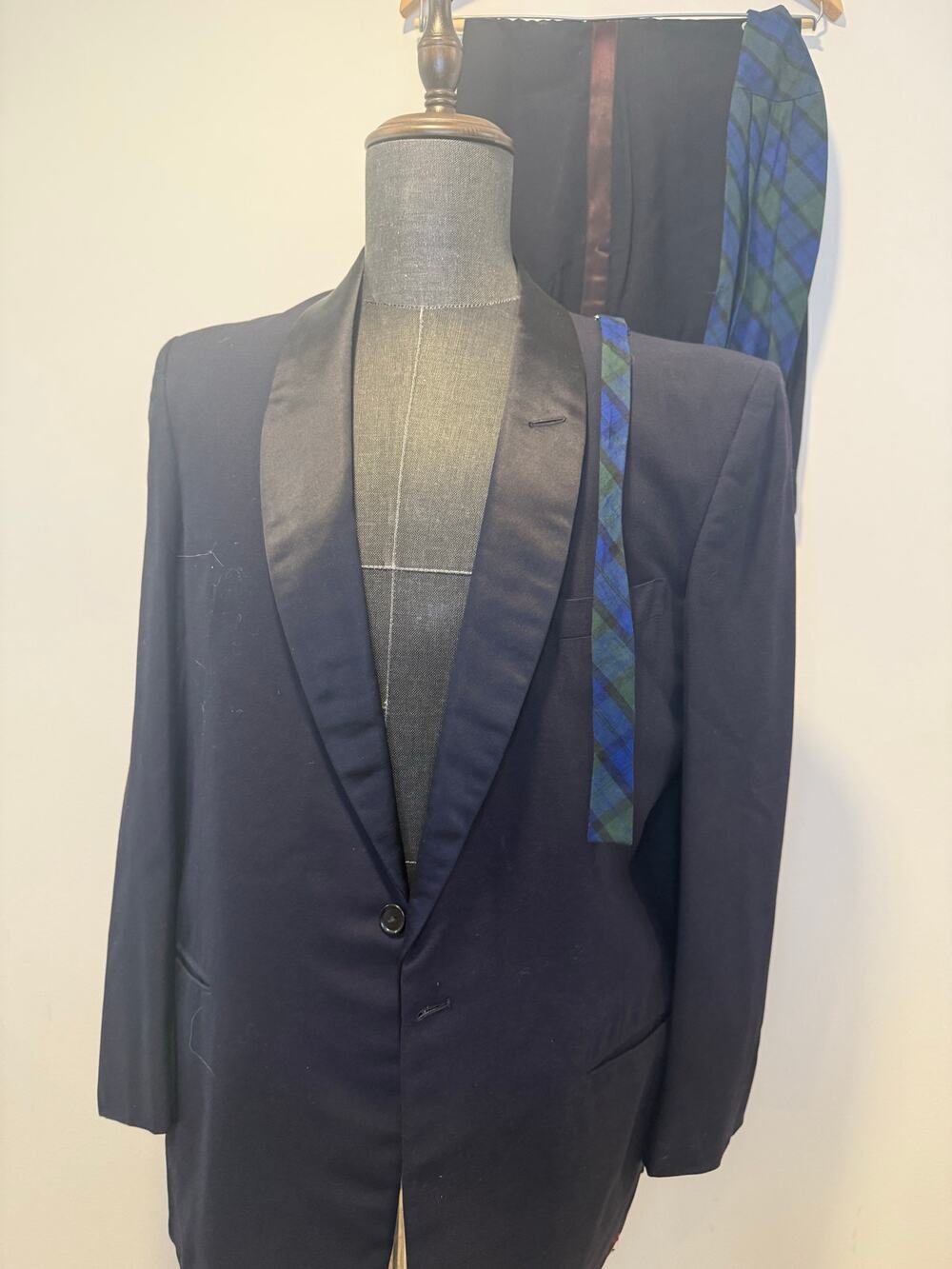 Vintage After Six by Rudofker Tuxedo Black Satin Details Bespoke Size 42 31 JL